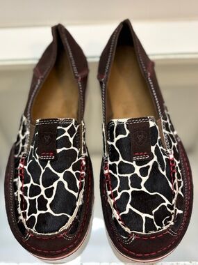 ARIAT NWOT Cruisers Chocolate Chip Giraffe; Hair/Suede/Leather slip-on loafers